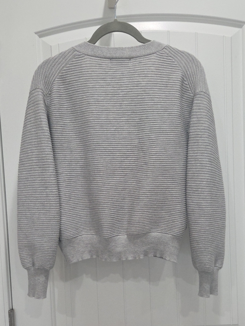 Poof Apparel Heather Gray Horizontal Ribbed Cropped Cardigan Sweater Sm - Picture 4 of 5